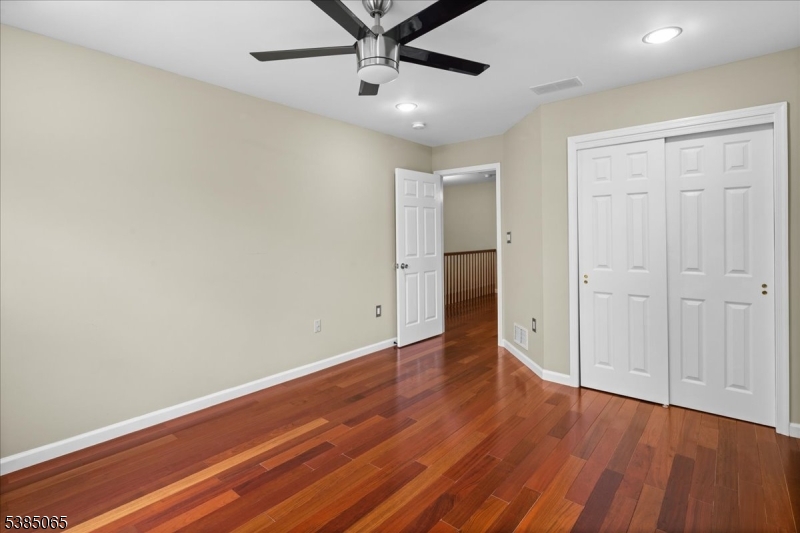 Montgomery Hills - Residential