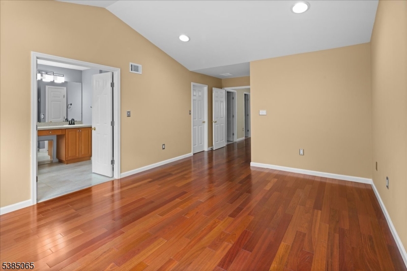 Montgomery Hills - Residential