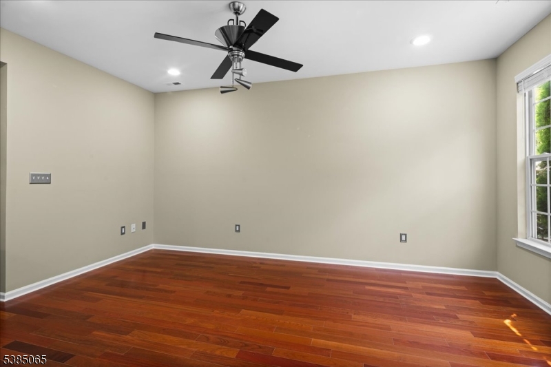 Montgomery Hills - Residential