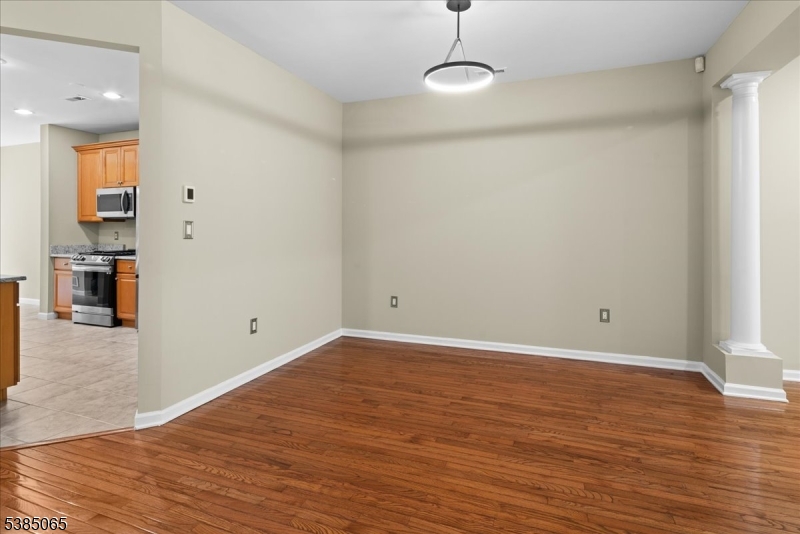 Montgomery Hills - Residential