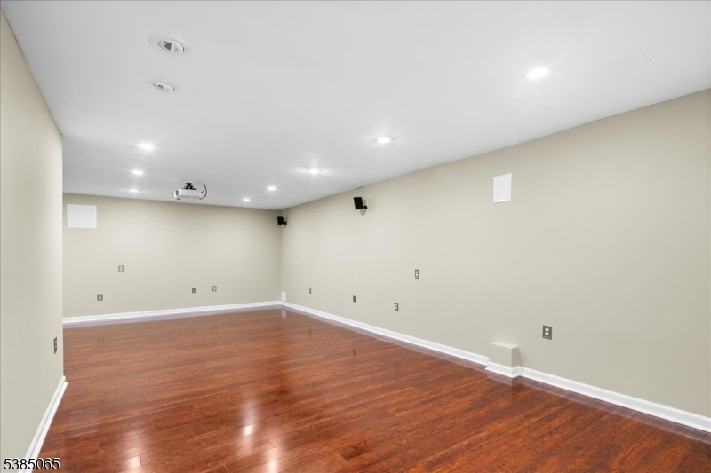 Montgomery Hills - Residential