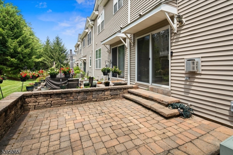 Montgomery Hills - Residential