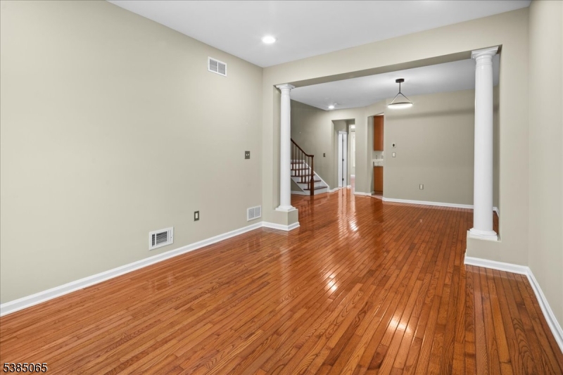 Montgomery Hills - Residential