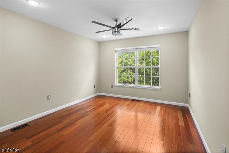 Montgomery Hills - Residential