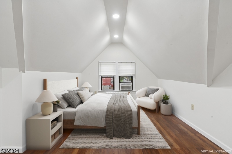 Jersey City, New Jersey 07304, United States, 1 Bedroom Bedrooms, ,2 BathroomsBathrooms,Residential,Active,154640