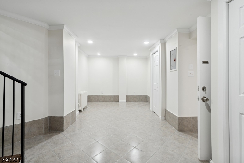 Jersey City, New Jersey 07304, United States, 1 Bedroom Bedrooms, ,2 BathroomsBathrooms,Residential,Active,154640