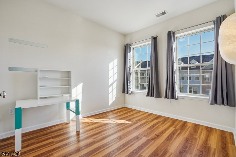 Livingston Square - Residential Lease