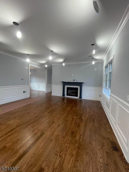 Riker Hill - Residential