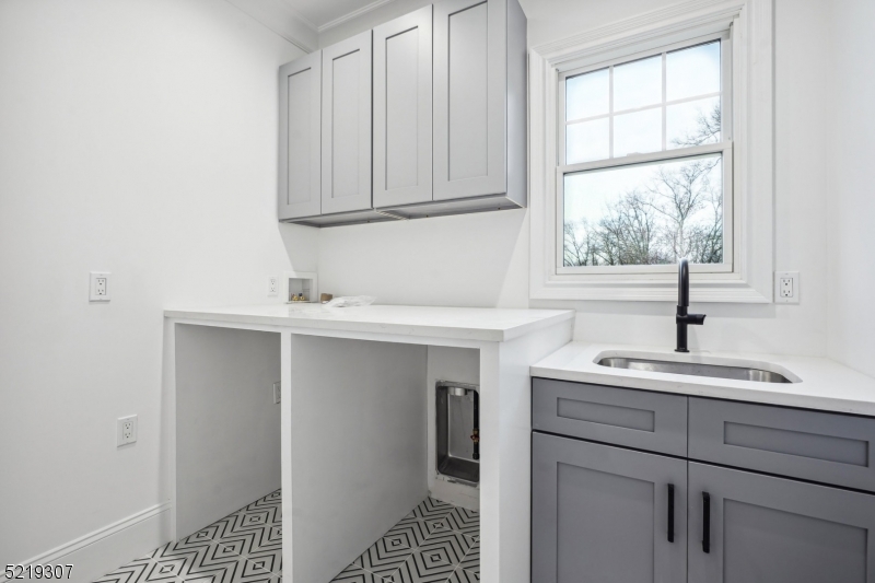 Riker Hill - Residential