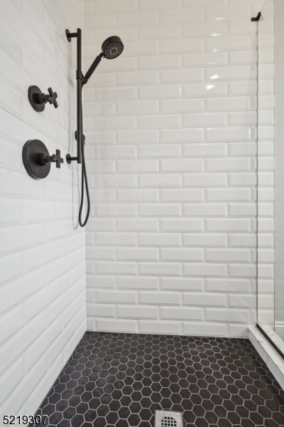 Riker Hill - Residential