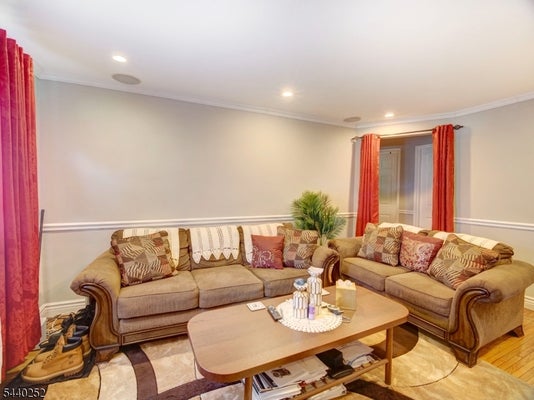 20 A CAROLYN TER, ROSELLE, NJ 07203 - Image 4b07265e5efd4c1339e262832aba94bf/527068752