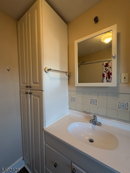 Newton Business District - Residential Lease