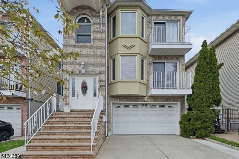 Elmora - Residential Income