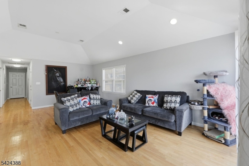 Elmora - Residential Income