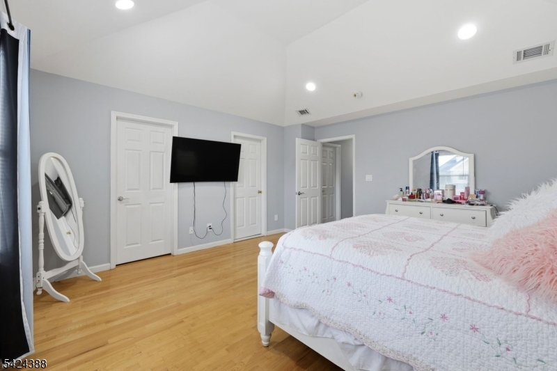 Elmora - Residential Income