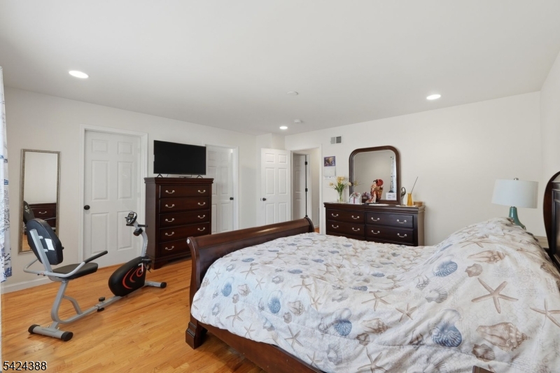 Elmora - Residential Income