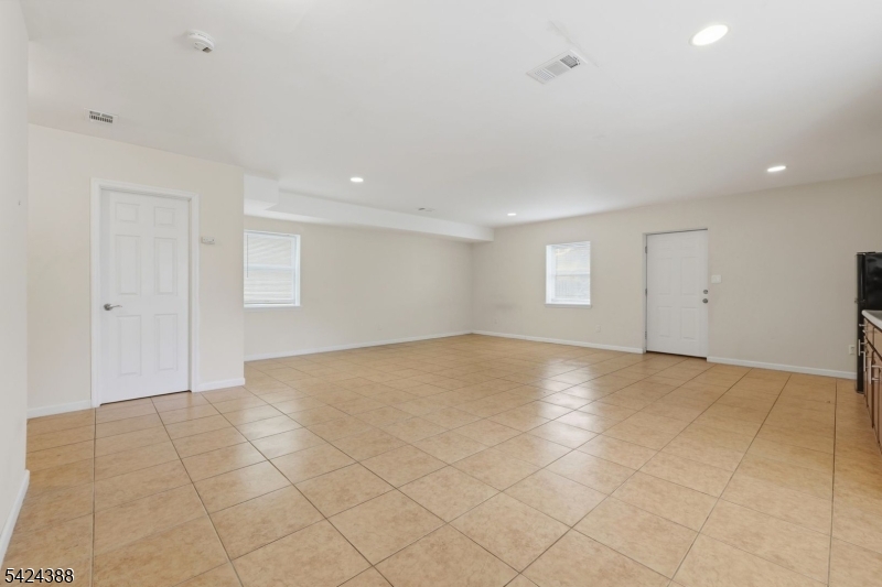 Elmora - Residential Income