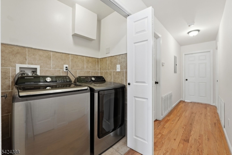 Elmora - Residential Income