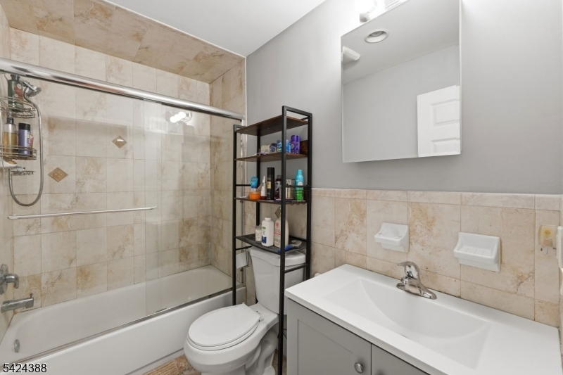 Elmora - Residential Income