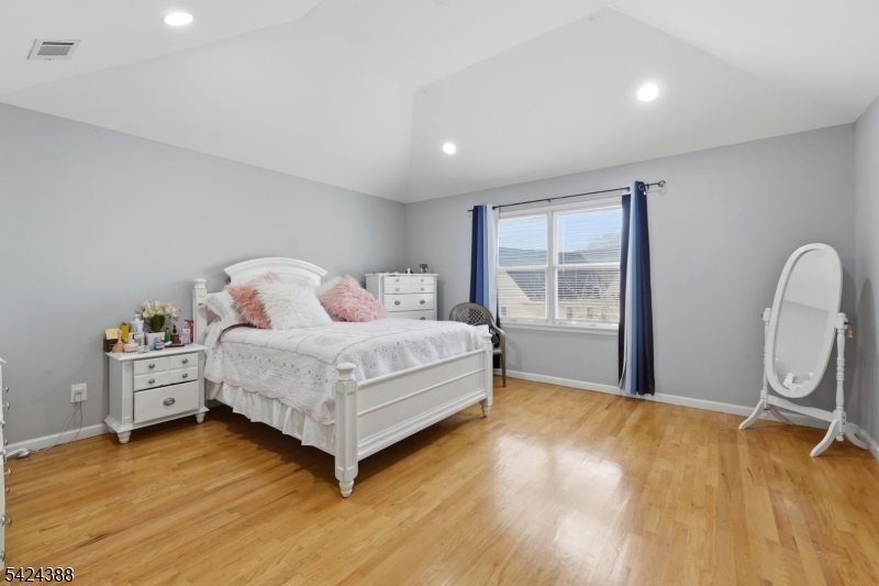 Elmora - Residential Income