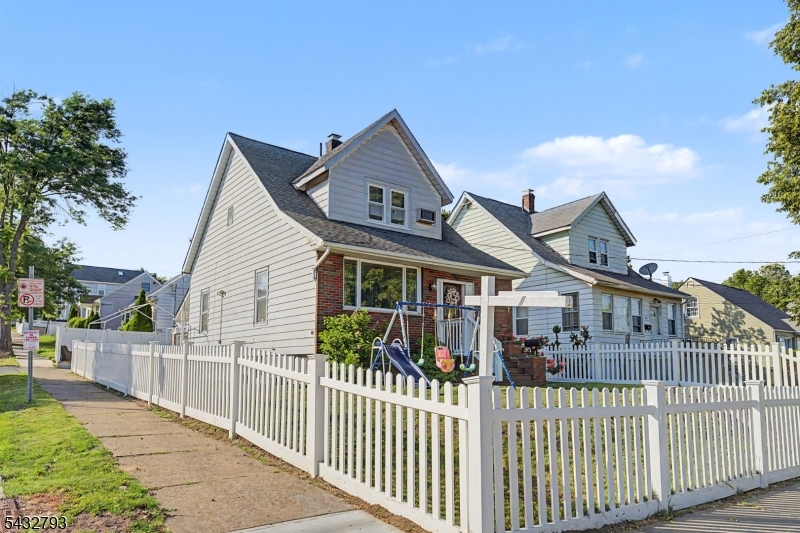 101 Chamberlain Ave - Photo 2