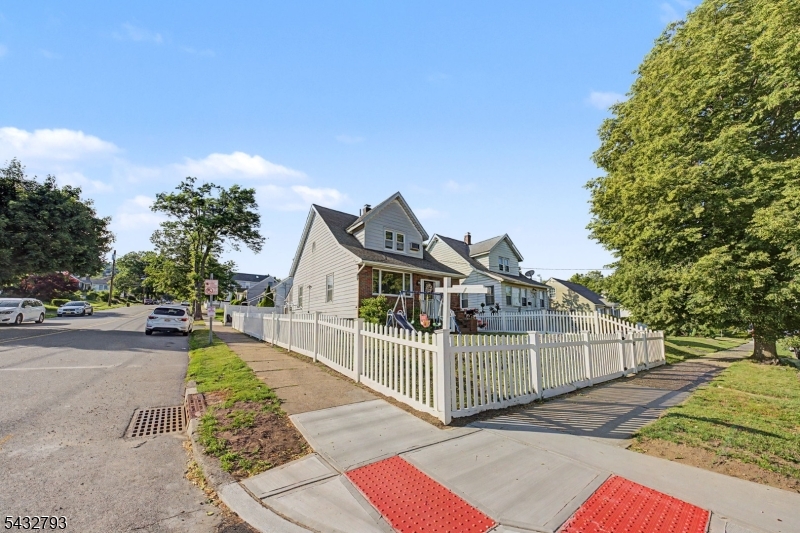 101 Chamberlain Ave - Photo 3