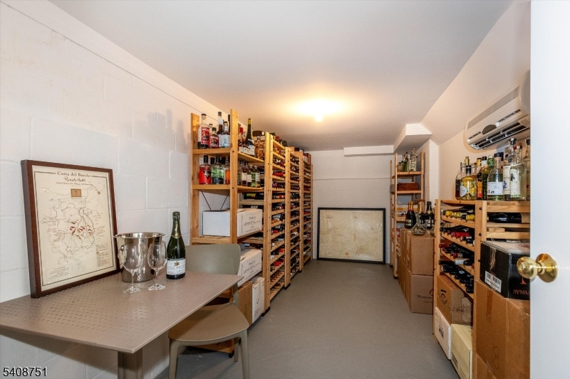 WAYLAND - Residential