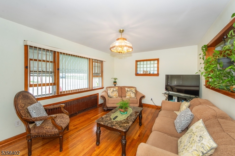350 Trenton Ave