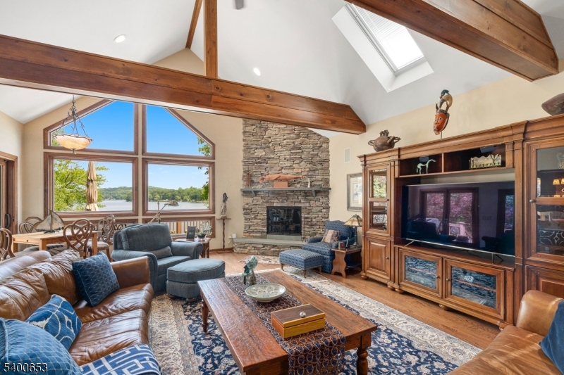 White Meadow Lake - Residential