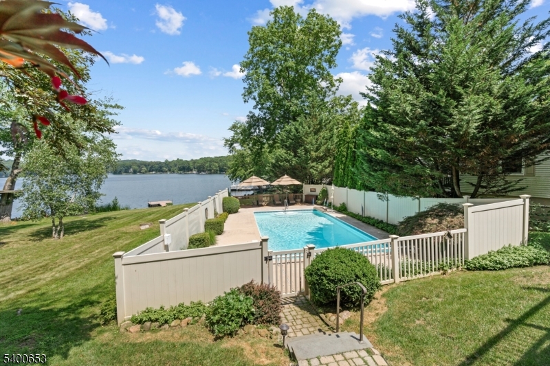 White Meadow Lake - Residential