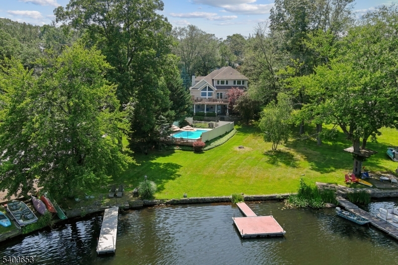 White Meadow Lake - Residential