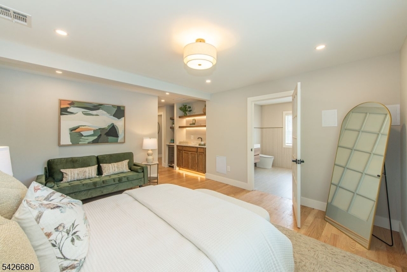Upper Montclair - Residential