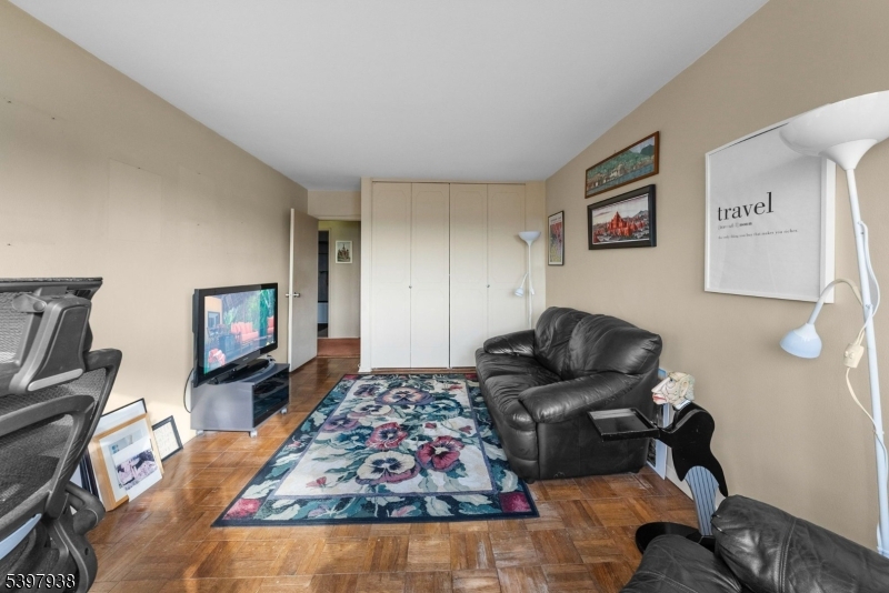 Mediterranean-S - Residential