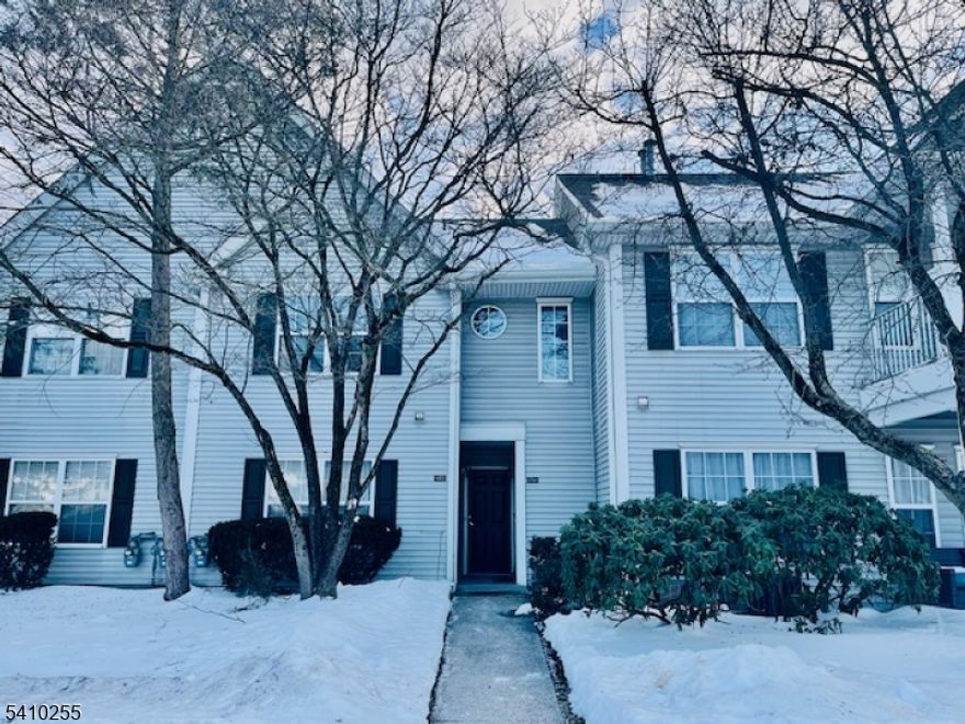 Desirable & Bright First Floor Unit!! Living Room With Gas Fireplace, Kitchen, Dining Area With Door To Rear Patio, Primary Bedroom With Two Nice Size Closets, Full Bath & Laundry In Unit. Very Convenient To Shopping Restaurants,Golf & Routes 23, 287 & 208!