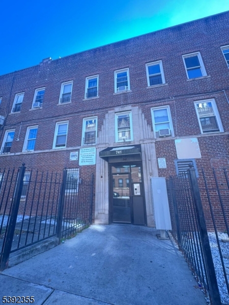 Clinton Hill - Residential Lease
