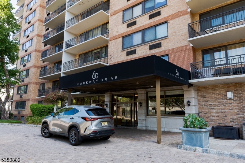 East Orange City, New Jersey 07017, United States, 1 Bedroom Bedrooms, ,1 BathroomBathrooms,Residential,Active,207708