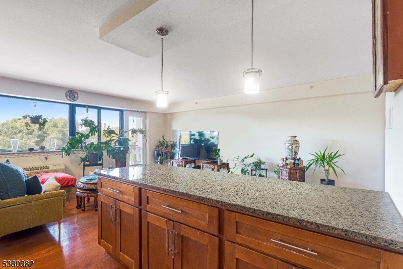 East Orange City, New Jersey 07017, United States, 1 Bedroom Bedrooms, ,1 BathroomBathrooms,Residential,Active,207708