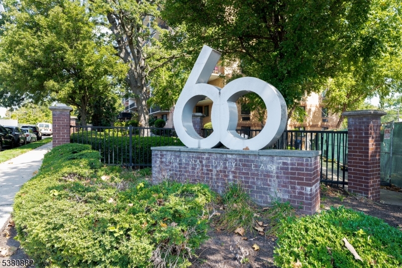 East Orange City, New Jersey 07017, United States, 1 Bedroom Bedrooms, ,1 BathroomBathrooms,Residential,Active,207708