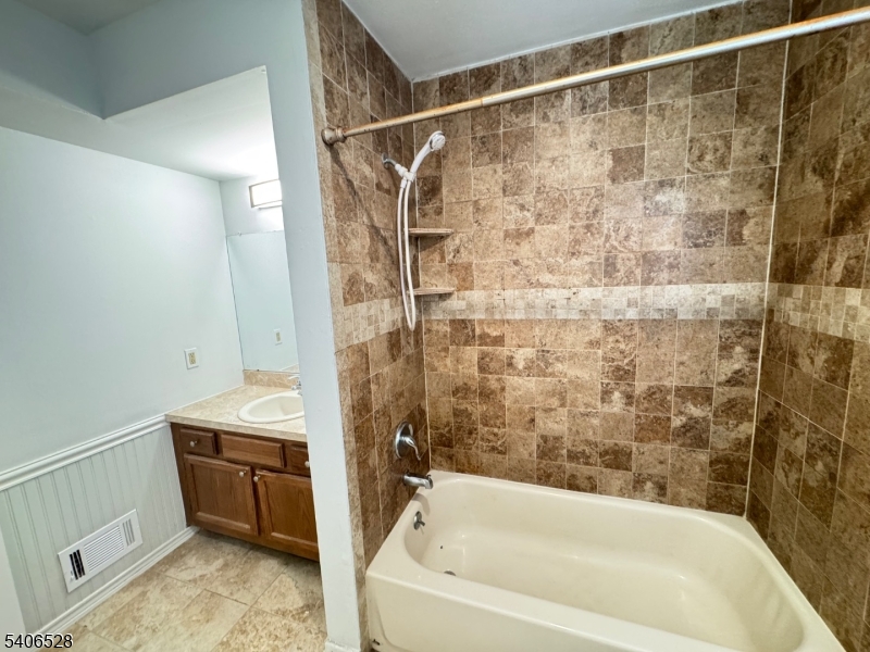 Hanover Square - Residential Lease