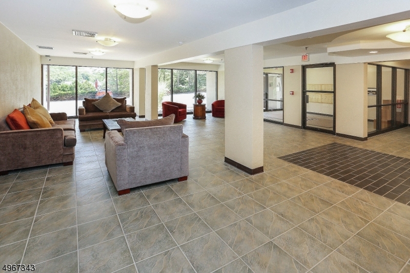 South Green I Condos - Residential Lease