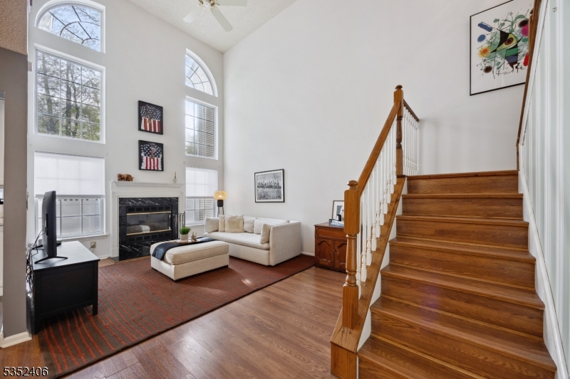92 Heritage Ct
