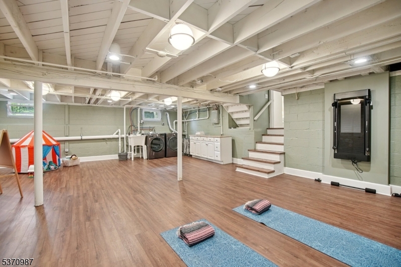 Country Club/Poet's - Residential