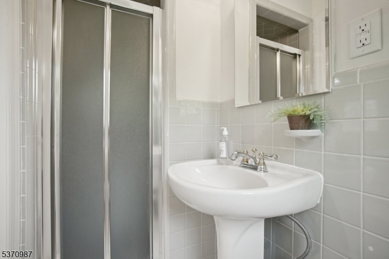 Country Club/Poet's - Residential