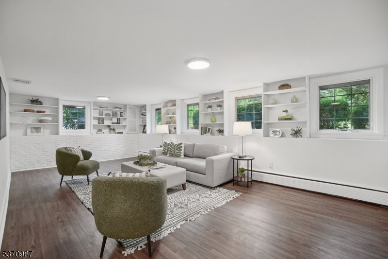 Country Club/Poet's - Residential