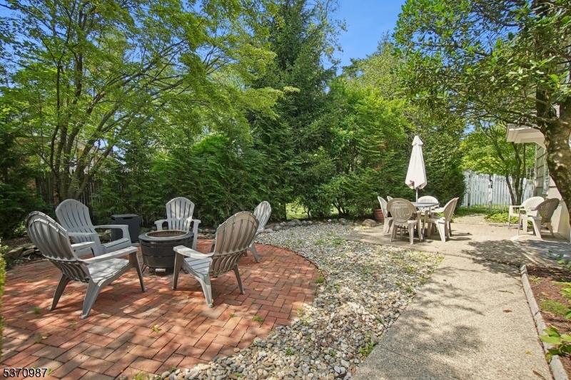 Country Club/Poet's - Residential