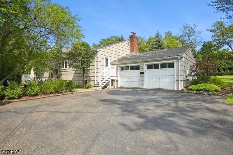 Country Club/Poet's - Residential