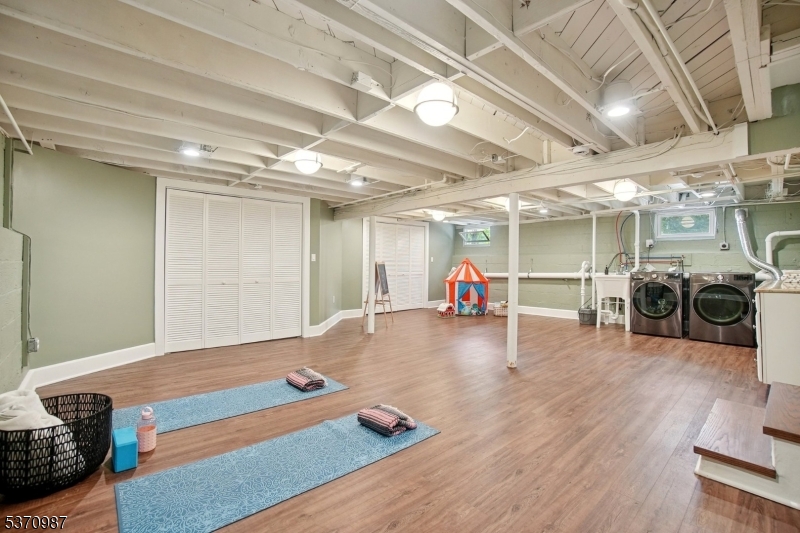 Country Club/Poet's - Residential