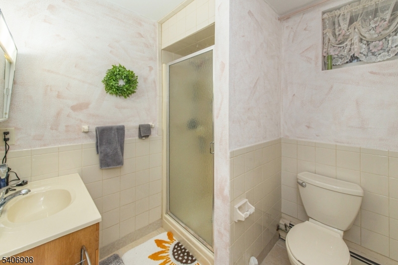 Cupsaw Lake - Residential