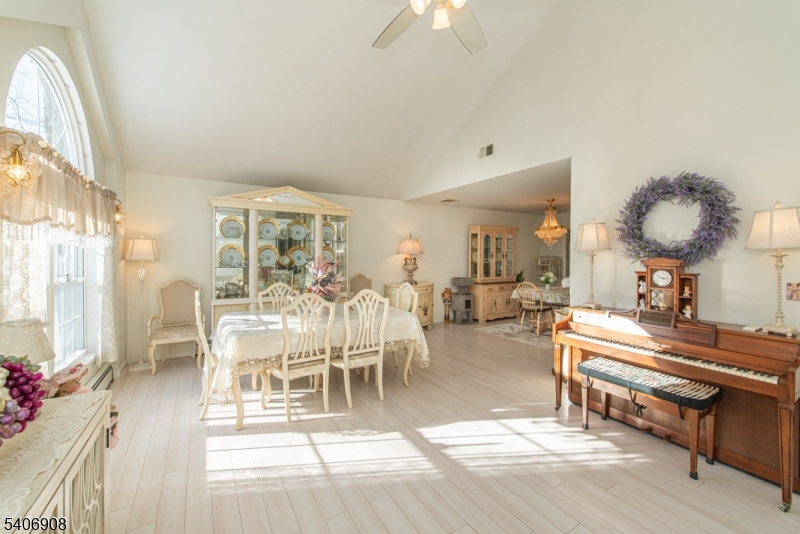 Cupsaw Lake - Residential