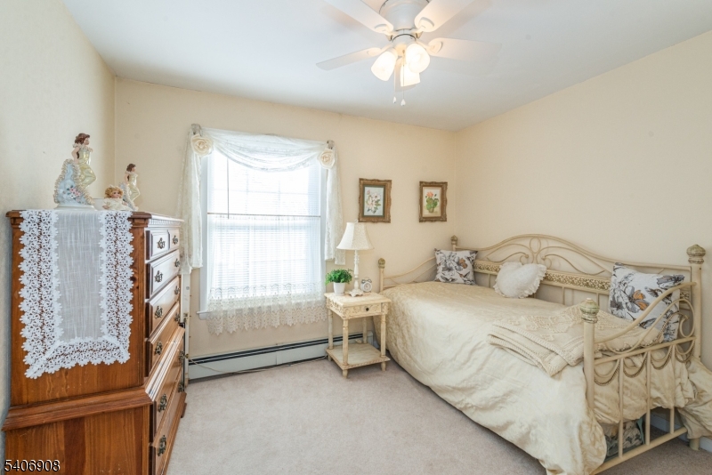 Cupsaw Lake - Residential